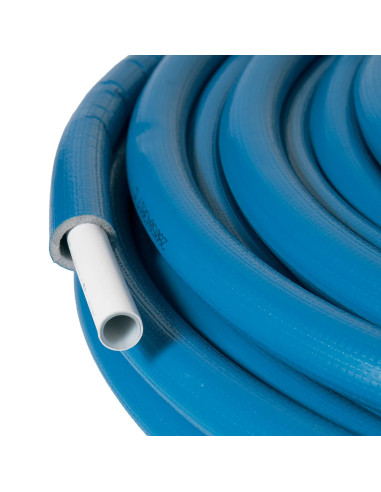 Tube multicouche AIS pré-isolé en couronne, fond blanc